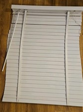 White Smooth Wooden Venetian Blinds, L108 x W85cm. Slats D5cm