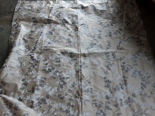 Pair curtains made with - curtains,