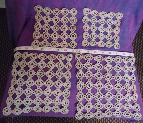 Pair hand crochet light - of,