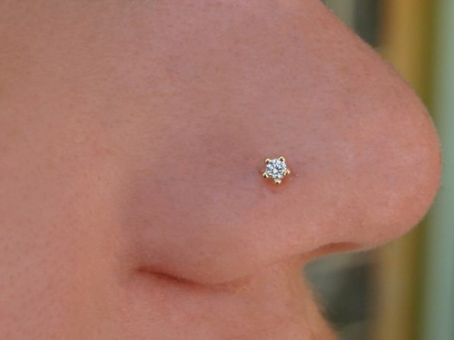 Lab grown diamond nose - ct,