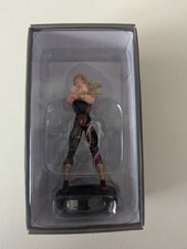 DC COMICS SUPERHERO FIGURINE