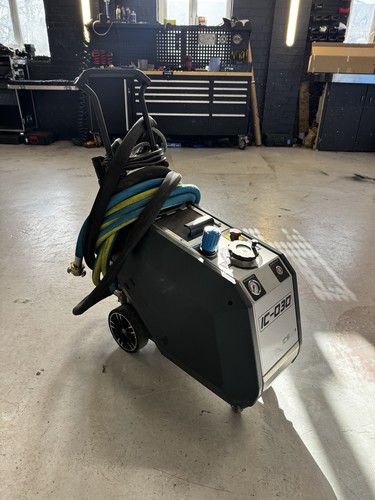 Dry ice blasting cleaning - ice,