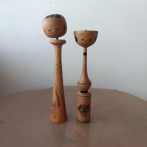 Kokeshi pair retro japanese - retro,