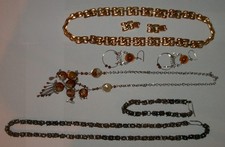 costume jewellery  - vintage -