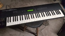 ROLAND U 20 SYNTHESIZER