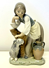 LLADRO "CARESS AND REST" GIRL PETTING DOG RETIRED PORCELAIN FIGURINE #1246 MINT