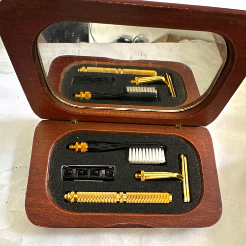 Vintage wooden shaving kit - shaving,