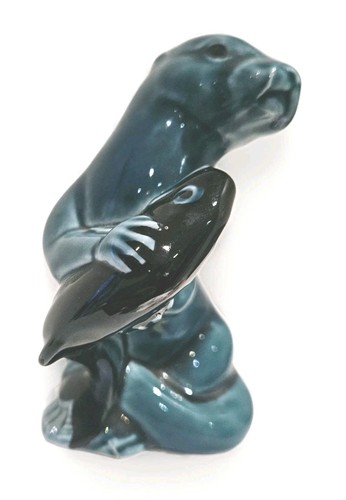 1970 poole pottery otter - 1970's,