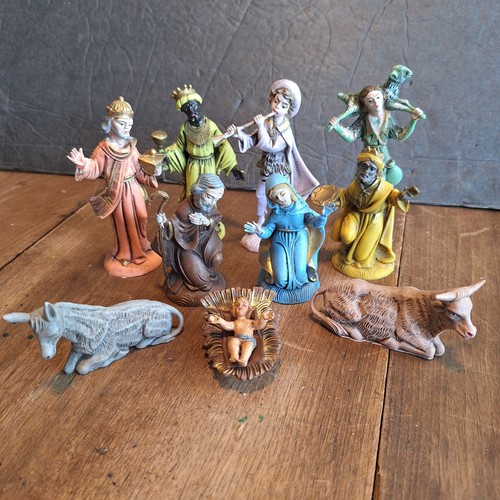 Vtg italian nativity set - pc,