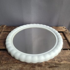 Retro White Plastic Round Wall