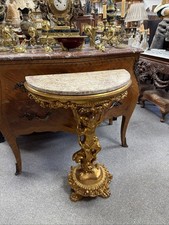 Gilt cherub demi - cherub, lune