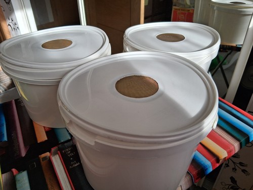 Litre bucket contact bee - 2.5,