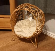 Stylish Rattan-Effect Pet House/Cat Chair With Cosy Cushion