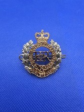 Royal Engineers Officers Hat / Cap Badge RE Genuine British Army Issue - NEW