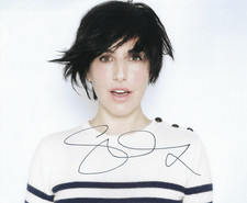 SHARLEEN SPITERI   - SINGER,SONGWRITER - TEXAS - HAND SIGNED 10x8 PHOTO