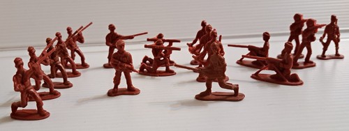 Toy army soldiers - soldiers-,