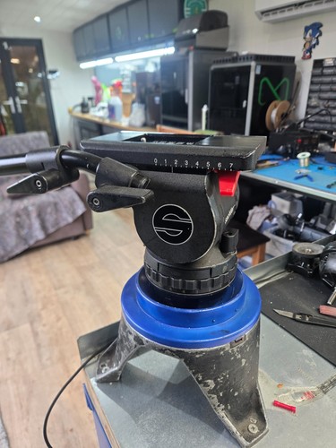 Sachtler fluid head - sachtler, 18p