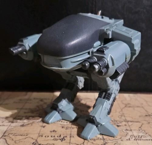 Robocop 209 action - robocop, ed-209