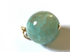 9 ct gold blue dragons vein agate bead pendant charm. Large 14 mm in diam.