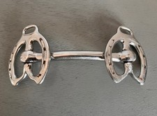 ELDONIAN MULLEN MOUTH STALLION HORSESHOE CHEEK IN HAND SHOWING BIT • 4"