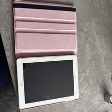 Apple iPad 3rd Generation Wi-Fi 32GB Silver Model A1416