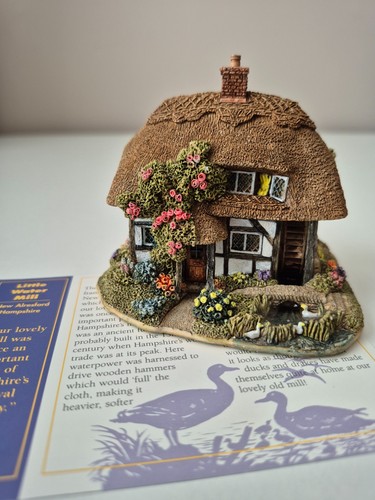 Lilliput lane little - little, water