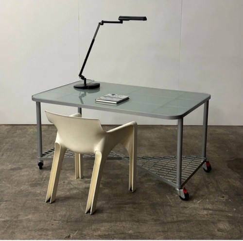 Moment desk niels gammelgaard - moment,