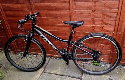 Carrera parva hybrid bike - 26,