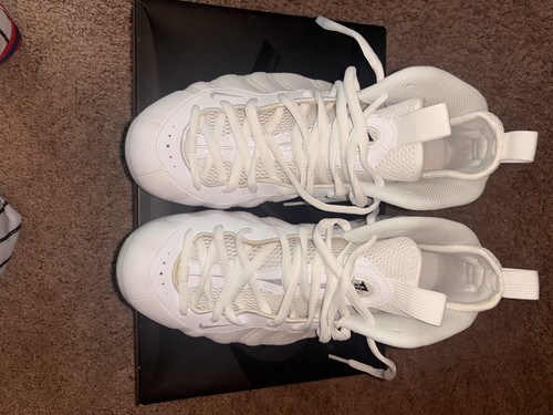 Size 11w nike air - 9.5m/11w,