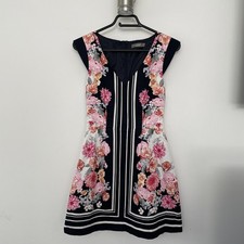 Oasis floral sleeveless dress  size 8 - used 