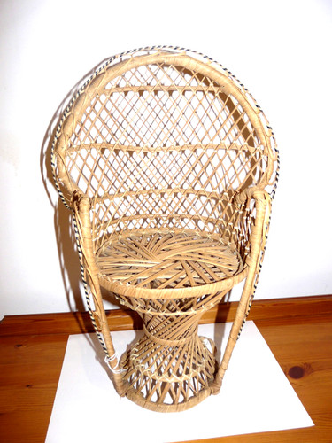 Small wicker rattan doll s - small,