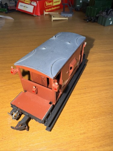 Vintage airfix guard vans - vintage,
