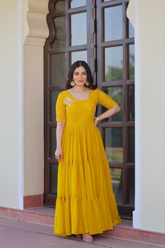 Bollywood designer pakistani - bollywood,