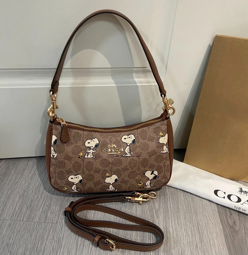 Nwt coach peanuts - coach, teri