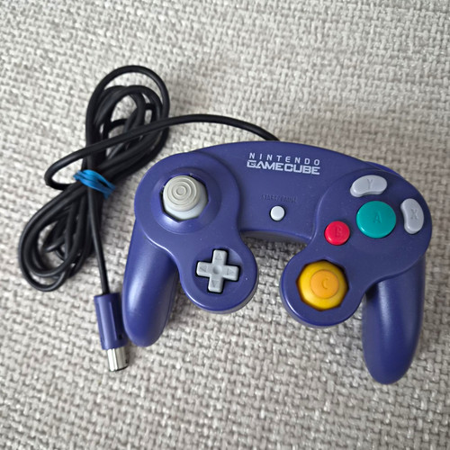 Official nintendo gamecube - nintendo,