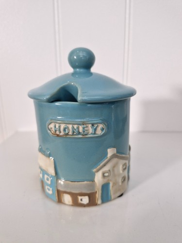 Country cottage ceramic lided - cottage,