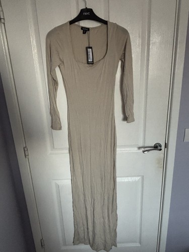 Long creme boohoo dress - long, with