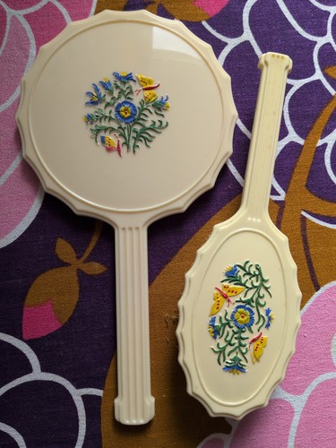 Vintage early plastic hand - early,