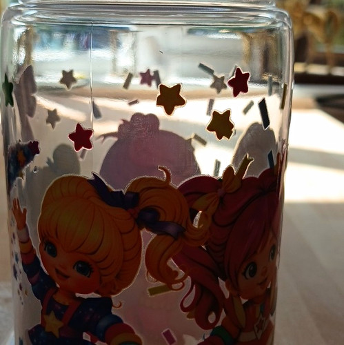 Clear plastic tumbler with - clear,
