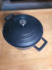 Masterclass Black Shallow Cast Aluminium Casserole Dish 2.5l