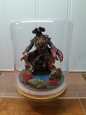 Pirates Of The Caribbean Dead Man's Chest Zizzle Davy Jones Figure & Displaycase