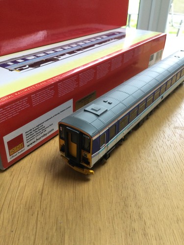 Hornby r3477 class 153 - r3477,