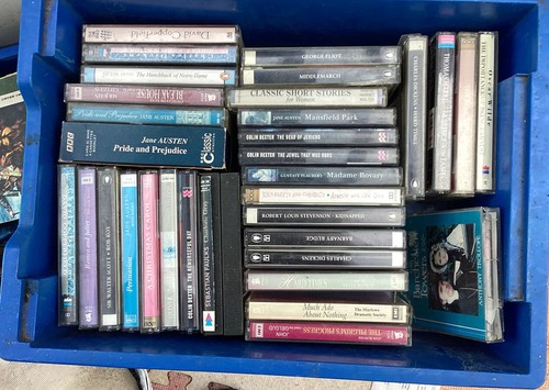 Audio cassettes mysteries - 25,