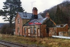 PHOTO  1982 GLANDYFI RAILWAY STATION BUILDING BEFORE CONVERSION THIS WAS TAKEN A