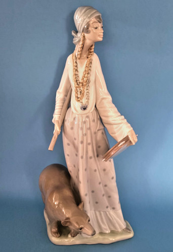 Lladro 4919 gypsy - 4919, woman