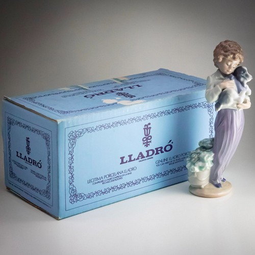 Lladro buddy 7609 retired - lladro, my
