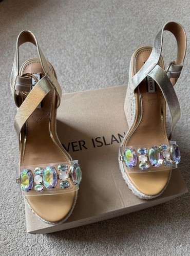 River island size - island,