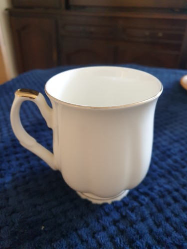 Vintage fine bone china gold - bone,
