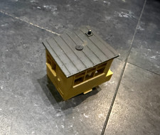 HORNBY OO Lineside Hut for Car