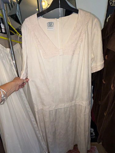Laura ashley cream - laura,